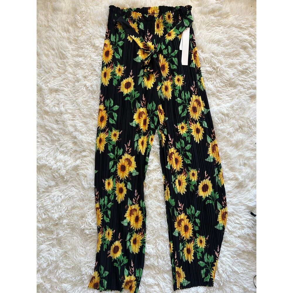 NWT New Mix Womens Size M Black Sunflower Pleated Wide Leg Pants